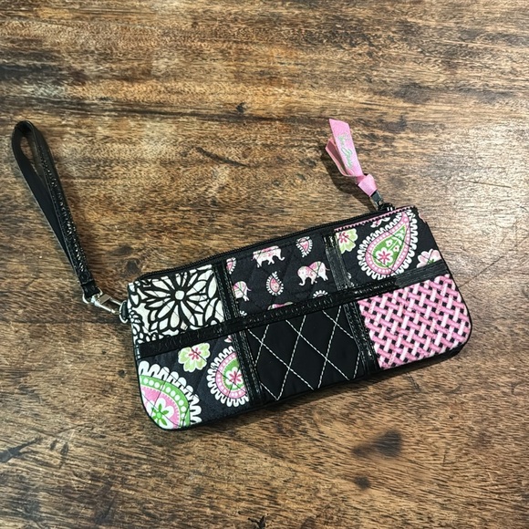 Vera Bradley Ella Wristlet Pink Elephants Breast Cancer Awareness Pattern - Picture 2 of 9
